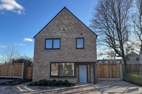 3 bedroom detached house for sale, Oakview Walk, Essex CM18