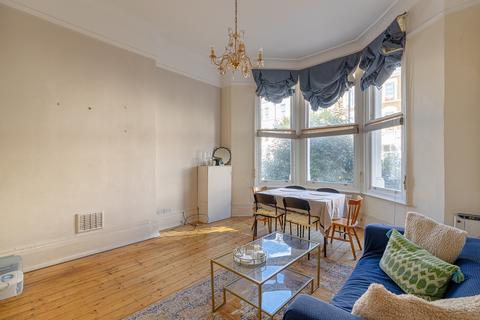 2 bedroom flat to rent, Sinclair Road, West Kensington, W14