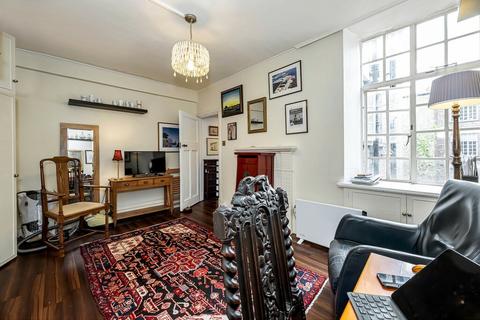 Studio to rent, Britten Street, Chelsea, SW3