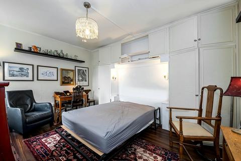 Studio to rent, Britten Street, Chelsea, SW3