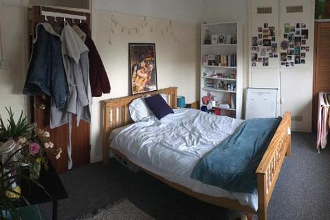 undefined, Bristol BS7