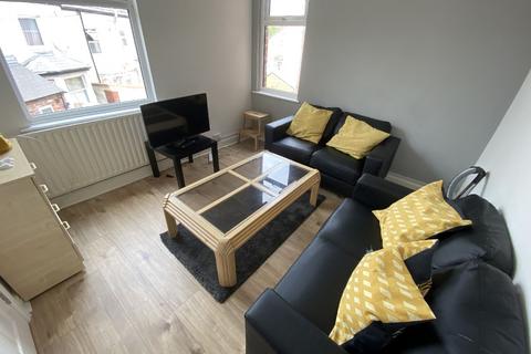 3 bedroom house share to rent, Nottingham NG7