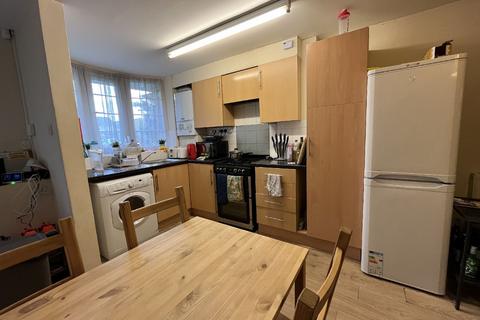 3 bedroom house to rent, Nottingham NG7