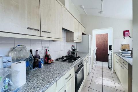 4 bedroom house to rent, Nottingham NG7