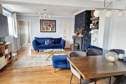 2 Longley Road, Rochester, ME1 2HD