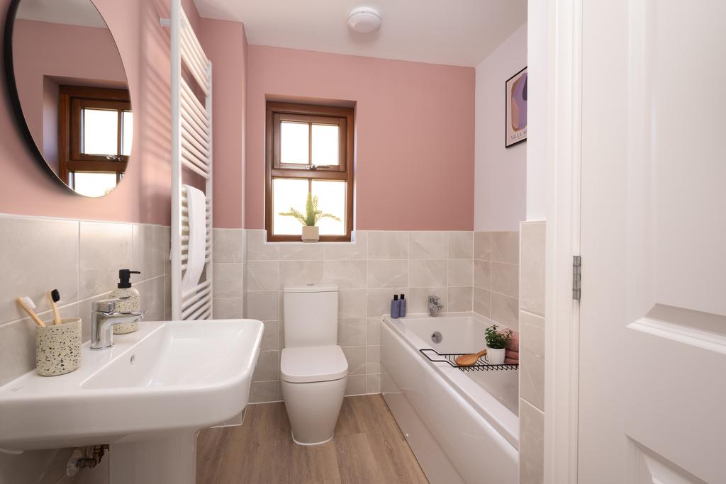 Internal shot of the alder show home bathroom