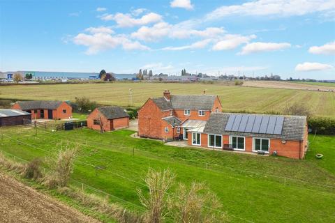 4 bedroom equestrian property for sale, Equestrian Holding, Saltersford, Grantham