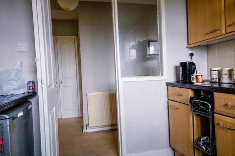 Flat 2, 41 Valeview Terrace, Dumbarton, G82 3BJ
