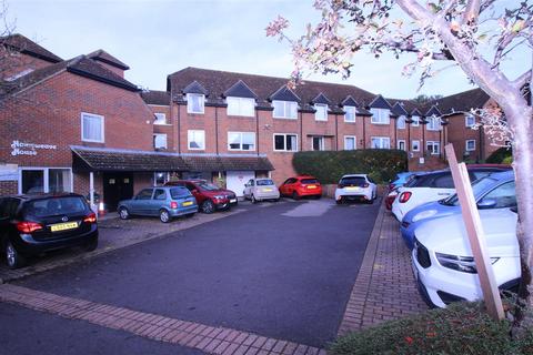 1 bedroom flat for sale, Robinsbridge Road, Coggeshall, Colchester