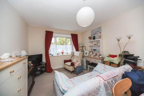 1 bedroom retirement property for sale, Beaconsfield Road, Aylesbury