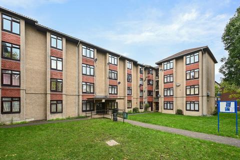 11, Friars Court Harcourt Road, Wallington, SM6 8AX
