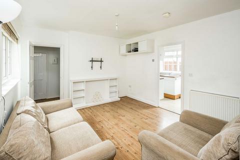 2 bedroom maisonette for sale, Granby Road, London SE9