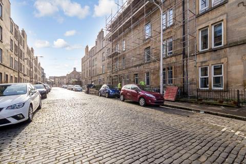 1 bedroom flat to rent, Cathcart Place, Edinburgh, EH11