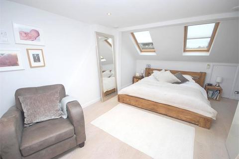 4 bedroom house to rent, Grimwood Road, Twickenham