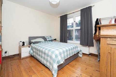 2 bedroom end of terrace house for sale, Benskin Road, Watford, Hertfordshire, WD18