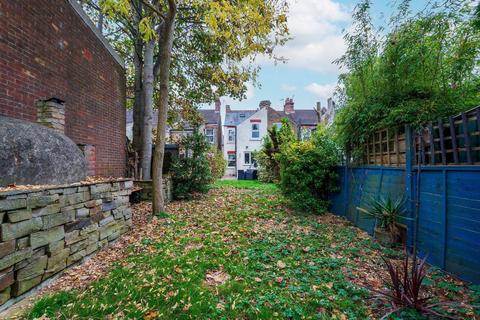 2 bedroom terraced house for sale, 48 Benskin Road, Watford, WD18