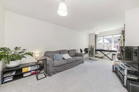 2 bedroom flat for sale, Barnfield Close, London SW17