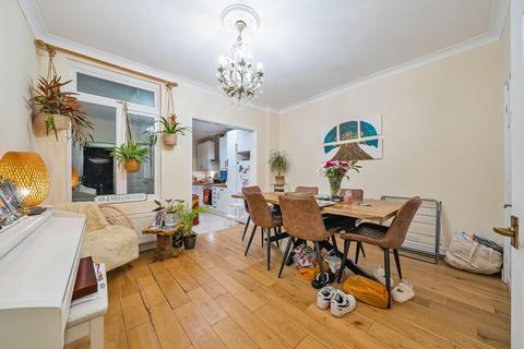 206 Elm Road, Kingston Upon Thames, KT2 6JA