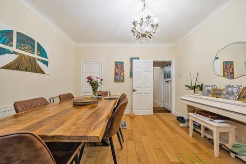 206 Elm Road, Kingston Upon Thames, KT2 6JA