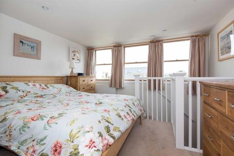 206 Elm Road, Kingston Upon Thames, KT2 6JA