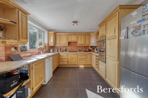 4 bedroom detached house for sale, Station Road, Dunmow, CM6