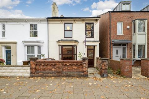 3 bedroom terraced house for sale, Burton Road, Lincoln