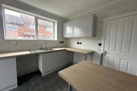 3 bedroom semi-detached house to rent, Lanark Close, Greater Manchester OL10