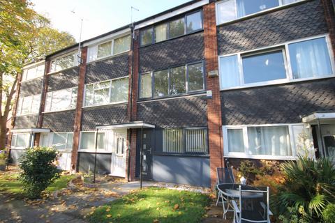 4 bedroom terraced house to rent, St Hildas Close, Northenden, Manchester, M22