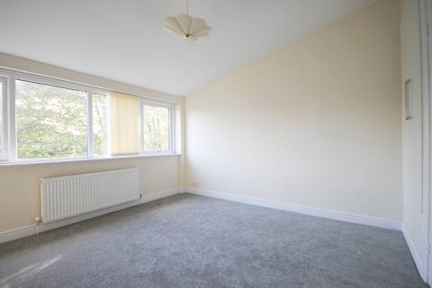 4 bedroom terraced house to rent, St Hildas Close, Northenden, Manchester, M22