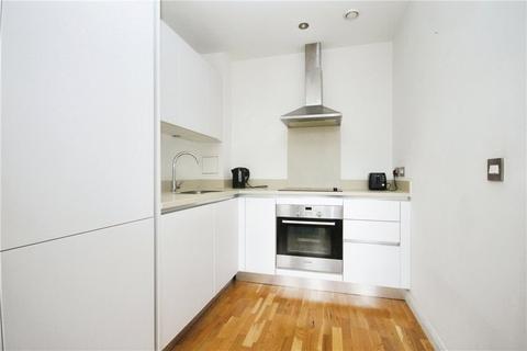 1 bedroom apartment to rent, Streatham High Road, London, SW16