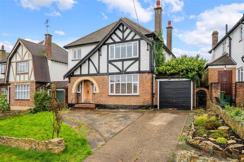 4 bedroom detached house for sale, Chantry Hurst, Epsom