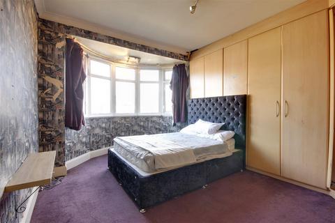 41 Derrymore Road, Willerby, Hull, HU10 6ET