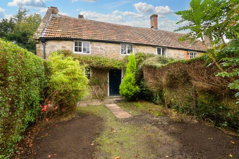 3 bedroom cottage to rent, Chilkwell Street, Glastonbury, Somerset