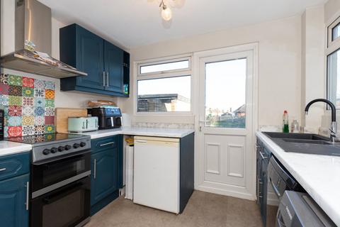 2 bedroom semi-detached house for sale, Merlin Road, Welling, DA16