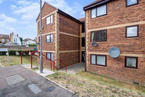 1 bedroom apartment for sale, Priory Court, Westcliff-on-Sea, SS2