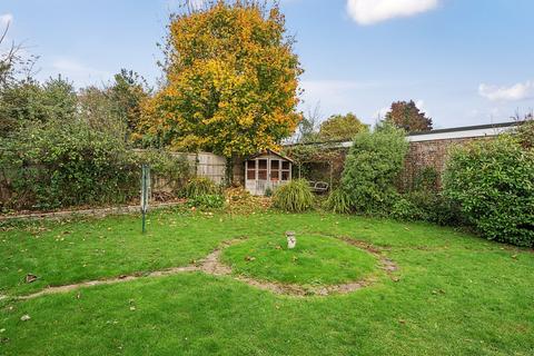 63 Heathfield Park, Midhurst, GU29 9HL