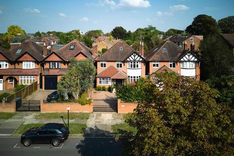 4 bedroom detached house to rent, Hartington Road, Chiswick, W4