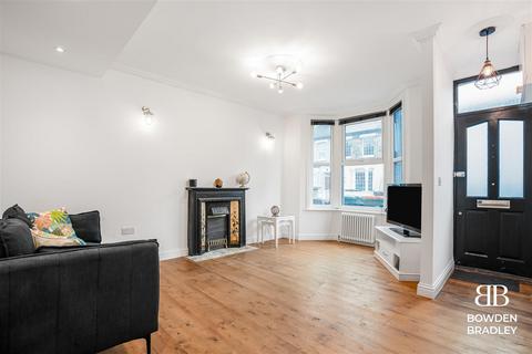 2 bedroom terraced house for sale, Louise Road, London