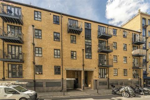 2 bedroom flat to rent, Gainsford Street, London SE1