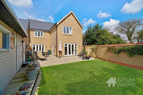 8 Aubrey Close, Earls Colne, Colchester, CO6 2FG