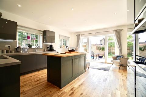 8 Aubrey Close, Earls Colne, Colchester, CO6 2FG