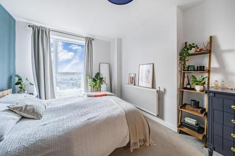 2 bedroom flat for sale, Loughborough Park, Brixton