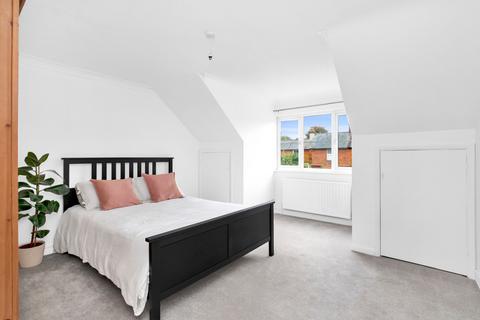 1 bedroom property for sale, Oaklea House, Headley Road, Grayshott, GU26 6LG