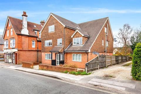 1 bedroom property for sale, Oaklea House, Headley Road, Grayshott, GU26 6LG