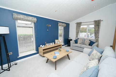 2 bedroom park home for sale, Castle Hill Road, Totternhoe, Dunstable