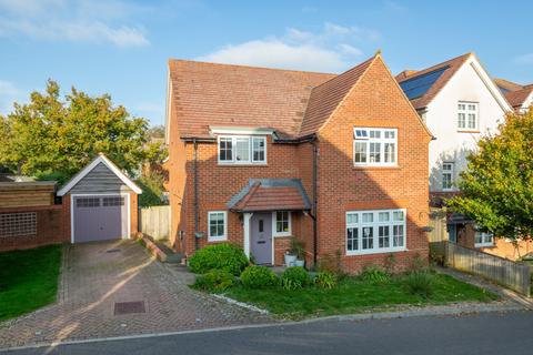 4 bedroom detached house for sale, Lancaster Close, Hamstreet