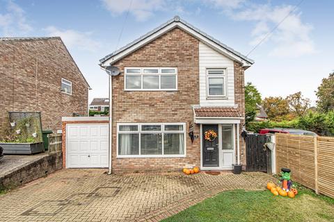 3 bedroom detached house for sale, Chalfont Close, Pontypridd CF38