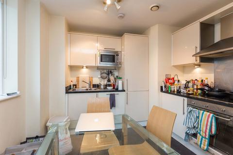 2 bedroom apartment to rent, Prestons Road, London, E14