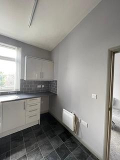 2 bedroom flat to rent, Wood Lane, Willenhall WV12