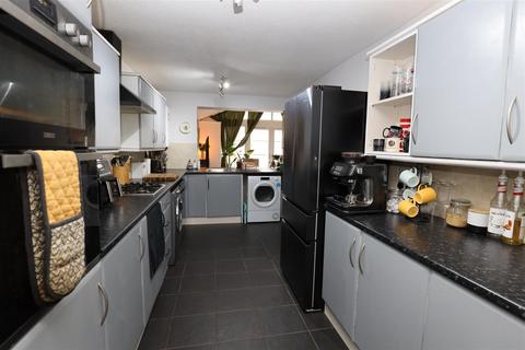 3 bedroom semi-detached house for sale, 8 Gildas Close, Llantwit Major, Vale of Glamorgan, CF61 2SL